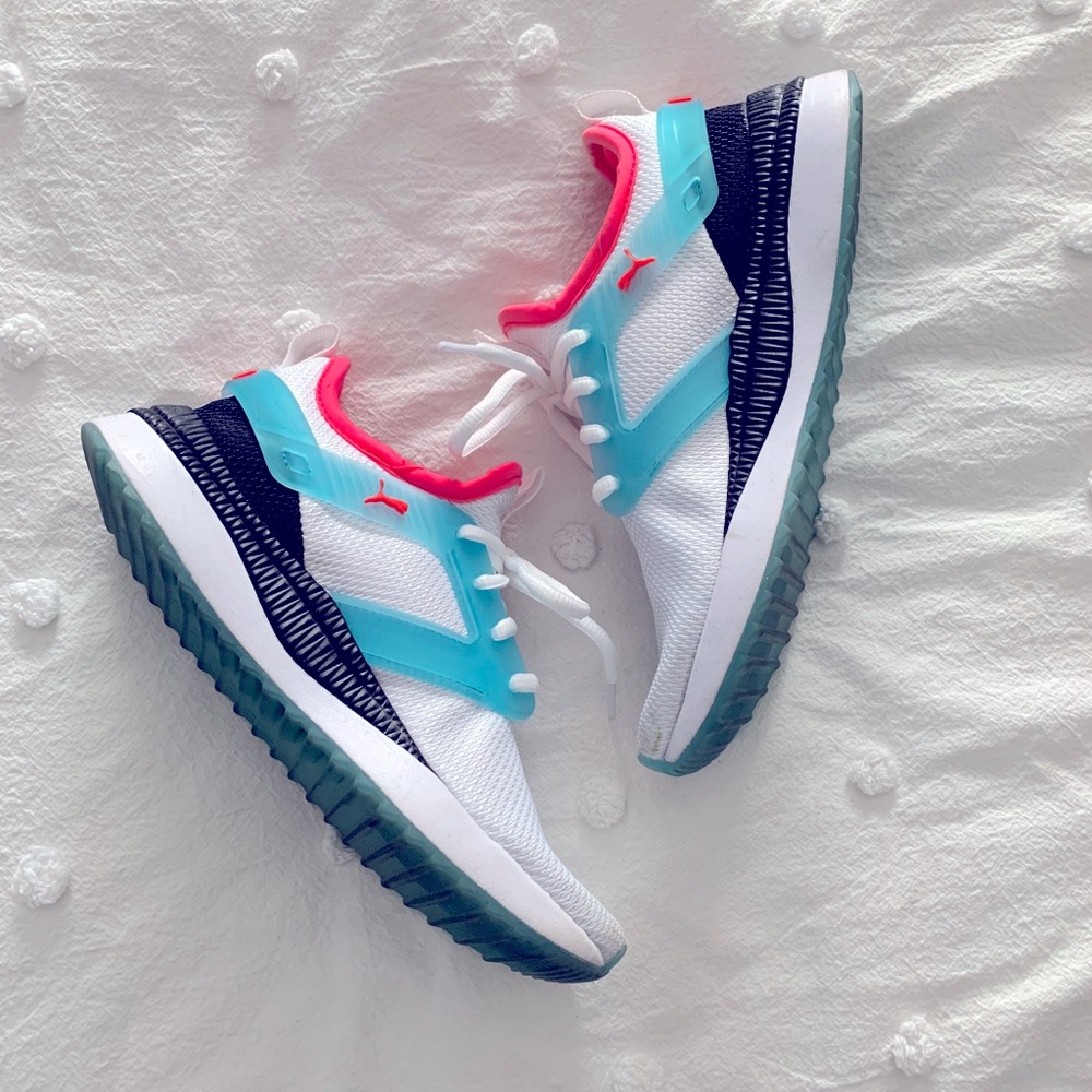 Like New Puma sneakers